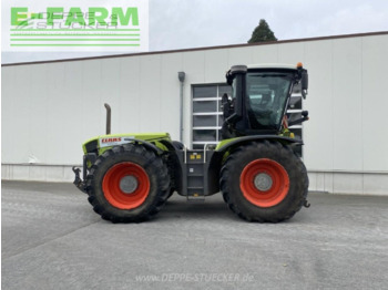 Trator CLAAS Xerion 3800