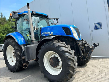 Trator NEW HOLLAND T7.235