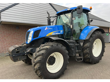 Trator NEW HOLLAND T7000
