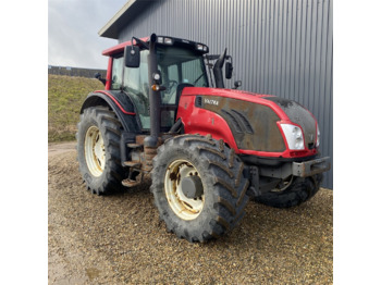 Trator VALTRA T153