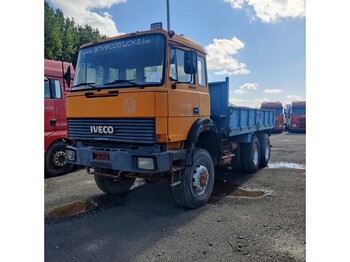 Camião basculante Iveco 330-30