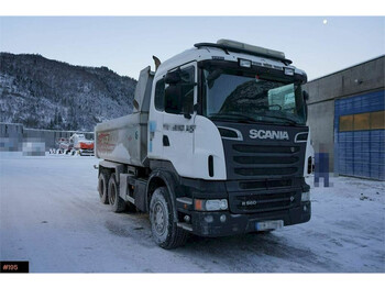 Camião basculante Scania R560 6x4 Tipper truck with steel suspension.