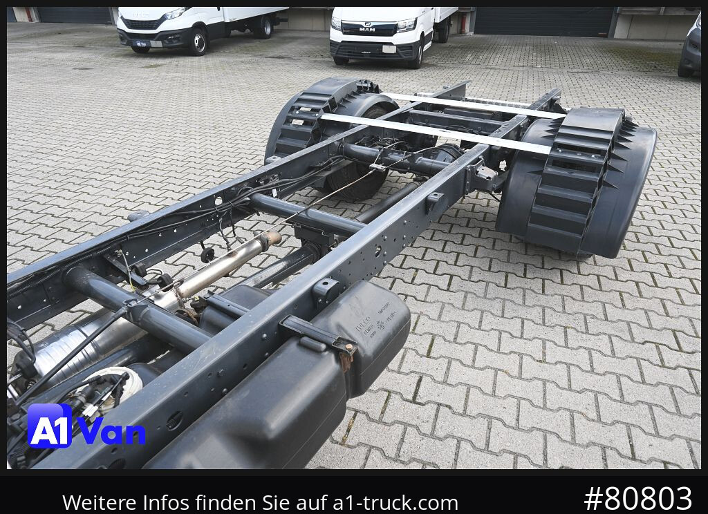 Camião chassi IVECO Daily 70C21 A8V/P Fahrgestell, Klima, Standheizung,