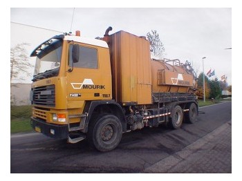 Volvo F1450 6X4 ADR - Camião cisterna