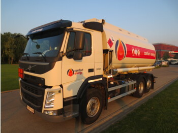 Camião cisterna Volvo FM