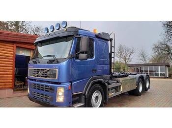 Camião polibenne Volvo FM12