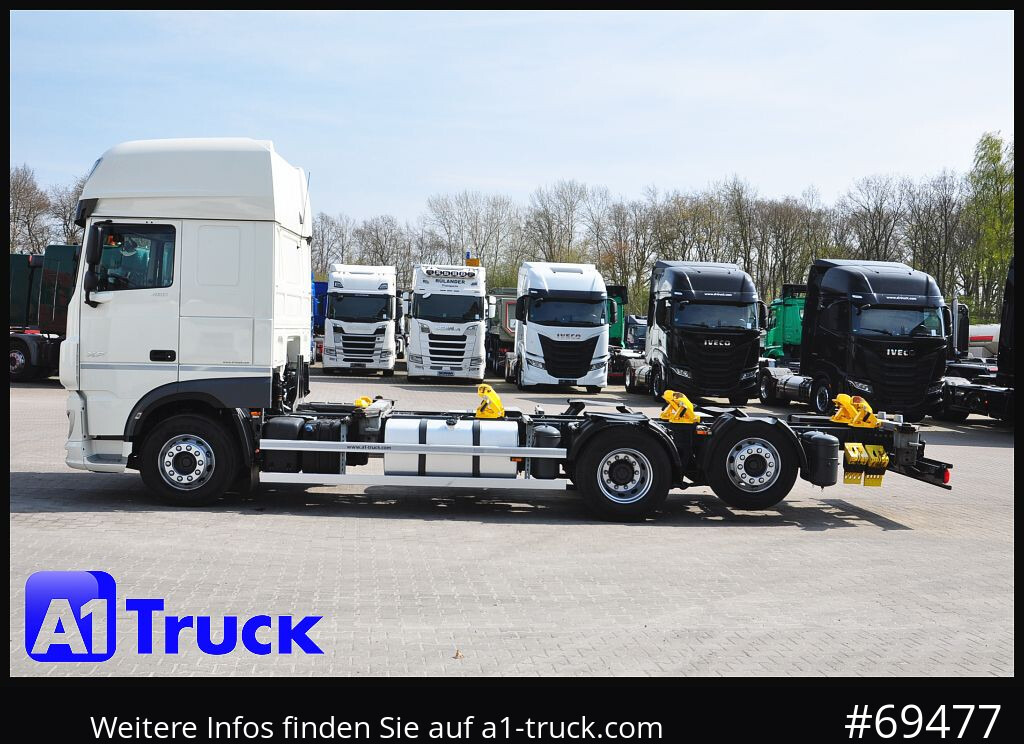 Camião transportador de contêineres/ Caixa móvel DAF XF 480 Intarder, Multiwechsler 2x AHK