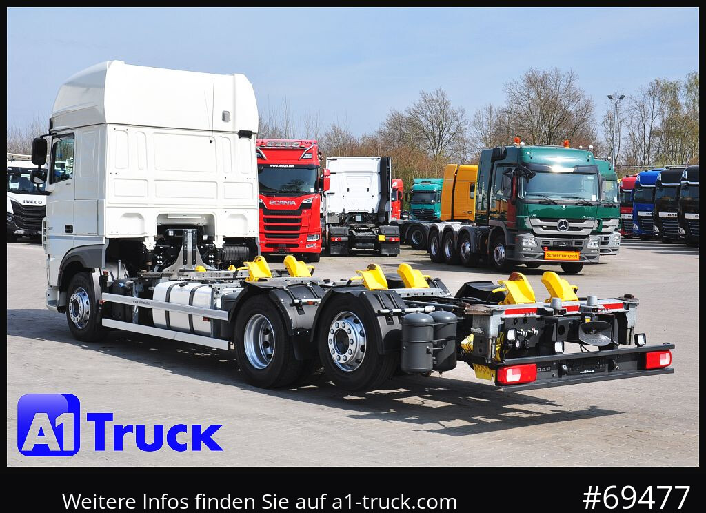 Camião transportador de contêineres/ Caixa móvel DAF XF 480 Intarder, Multiwechsler 2x AHK