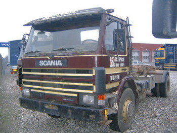 SCANIA  - Camião transportador de contêineres/ Caixa móvel