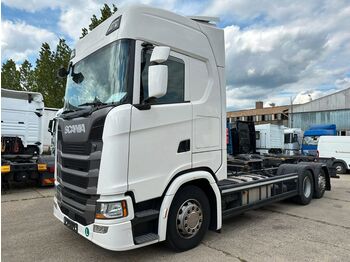 Scania S450 BDF 6x2 Retarder 3 units in stock  - camião transportador de contêineres/ caixa móvel