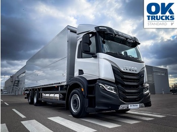 IVECO S-Way AD260S40Y/FS 1LNG - camião transporte de bebidas