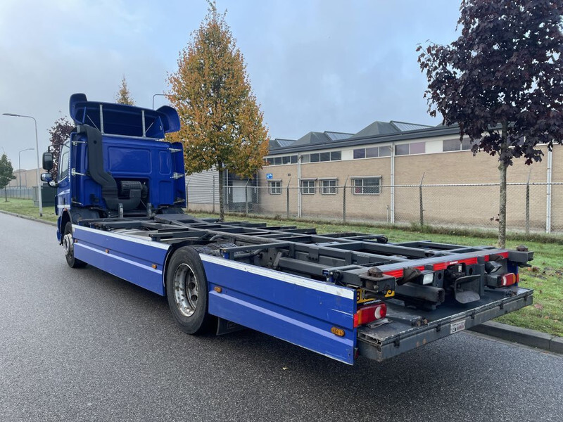 Camião transportador de contêineres/ Caixa móvel DAF CF 65 Verhuiswagen 20/25 foot ! origineel 220.000 km: foto 19
