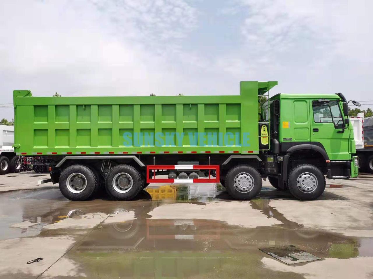 Camião basculante para transporte de materiais a granel novo HOWO Brand New 8X4 400HP Tipper Truck: foto 8