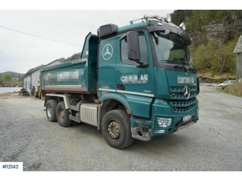 Camião basculante Mercedes Arocs 2651: foto 1