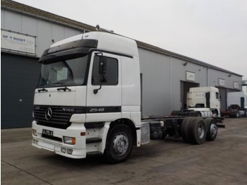 Camião chassi Mercedes-Benz Actros 2548 (FRONT STEEL / BIG AXLE / V8): foto 1