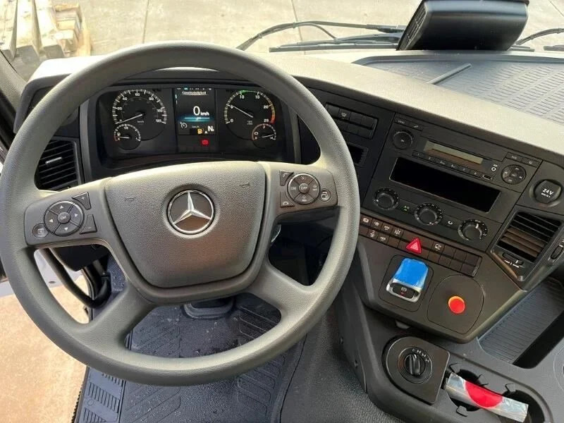 Camião chassi novo Mercedes-Benz Arocs 4040 A 6x6 Chassis Cabin (5 units): foto 15