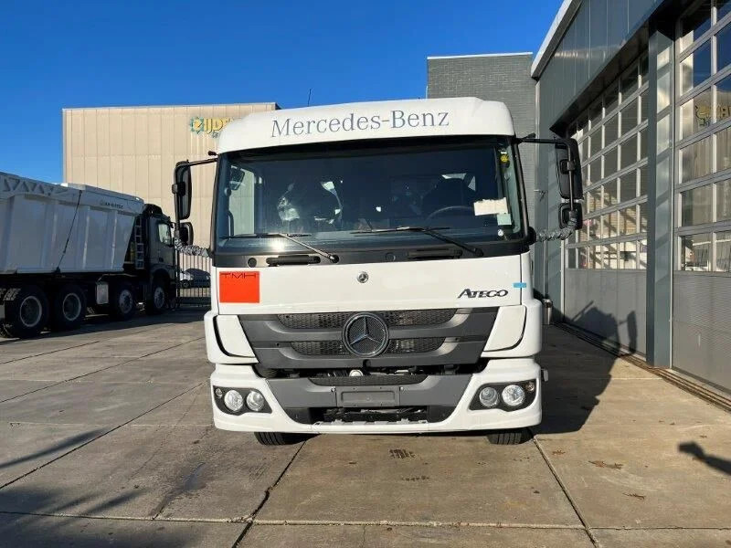 Camião cisterna para transporte de combustível novo Mercedes-Benz Atego 1418 4x2 Fuel Tank Truck: foto 9