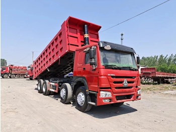 Camião transporte de bebidas SINOTRUK HOWO 420 Dump Truck 8x4: foto 1