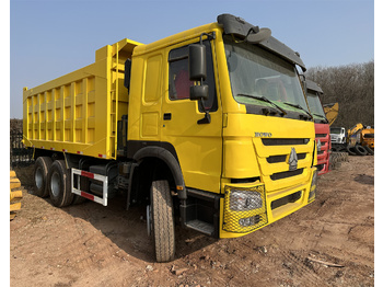 Camião basculante para transporte de máquinas pesadas SINOTRUK Howo Dump truck 371: foto 1