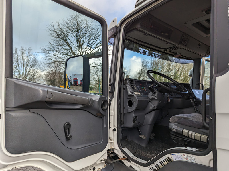 Camião transportador de contêineres/ Caixa móvel Scania P220-94D 4x2 Daycab Euro2 - Manual - Analog Tacho -BDF-systeem - Marktwagen / Marktkraam (V682): foto 14
