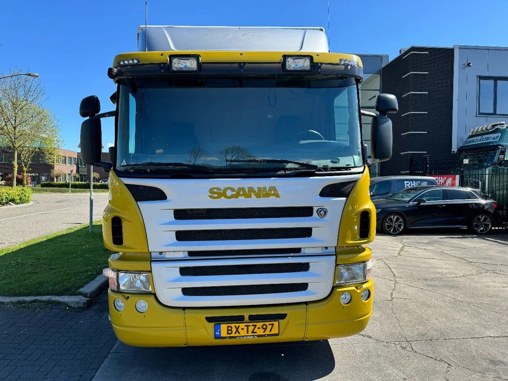 Locação financeira de Scania P230 4X2 EURO 5 + BOX 7,88 METER  Scania P230 4X2 EURO 5 + BOX 7,88 METER: foto 2