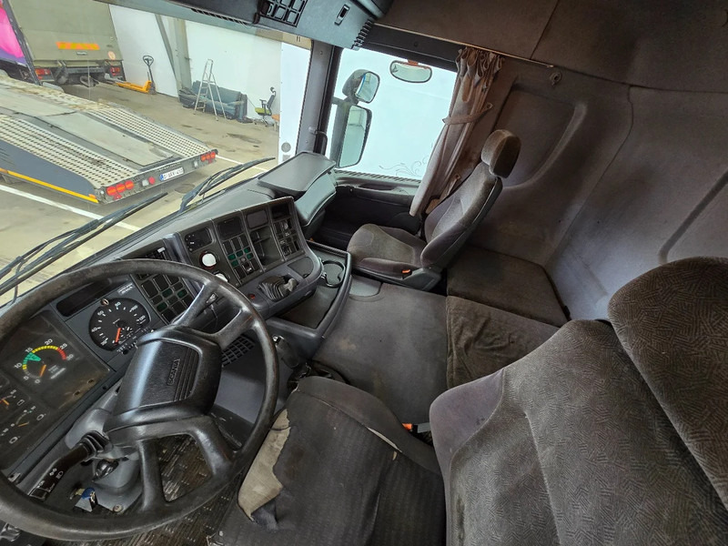 Camião de lona Scania R94-260 GB 4x2 / DHOLLANDIA 2000kg: foto 10