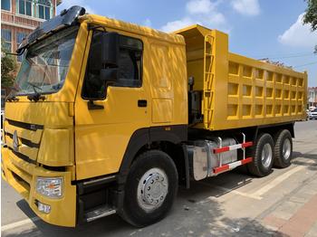Camião basculante para transporte de produtos químicos Sinotruk Dump truck: foto 1