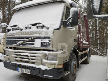 Camião multibenne Volvo FM7: foto 1