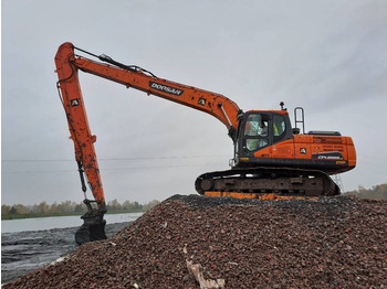 Escavadeira DOOSAN