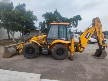 Retroescavadeira JCB 3CX