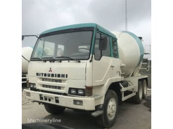Camião betoneira MITSUBISHI