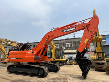 Escavadora de rastos DOOSAN