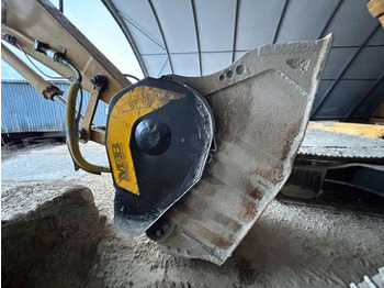 MB CRUSHER CONCASSEUR BF120.4 - Balde