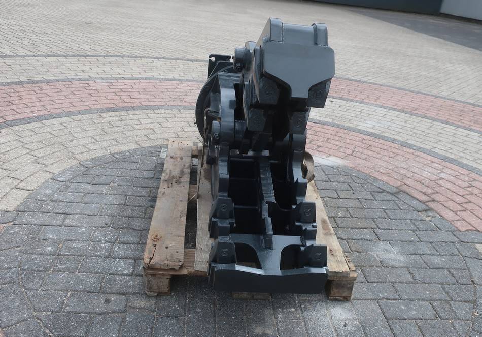 Tesoura de demolição para Máquina de construção Mustang RK05 Hydraulic Rotation Pulverizer Shear 5~10T NEW: foto 7