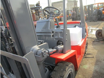 Empilhador a diesel TCM FD30: foto 1