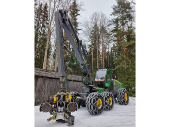 Harvester JOHN DEERE