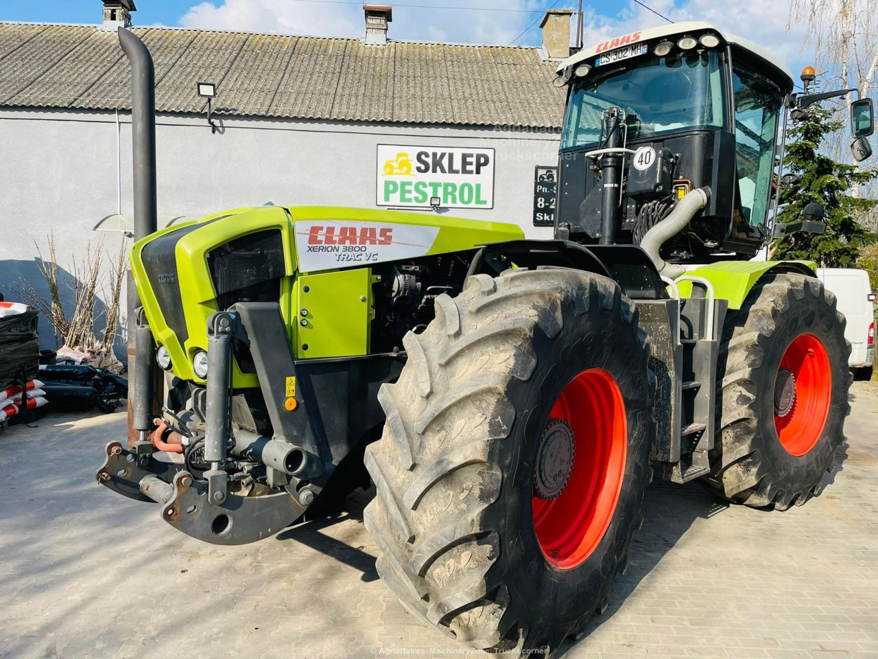 Trator Claas XERION 3800: foto 8