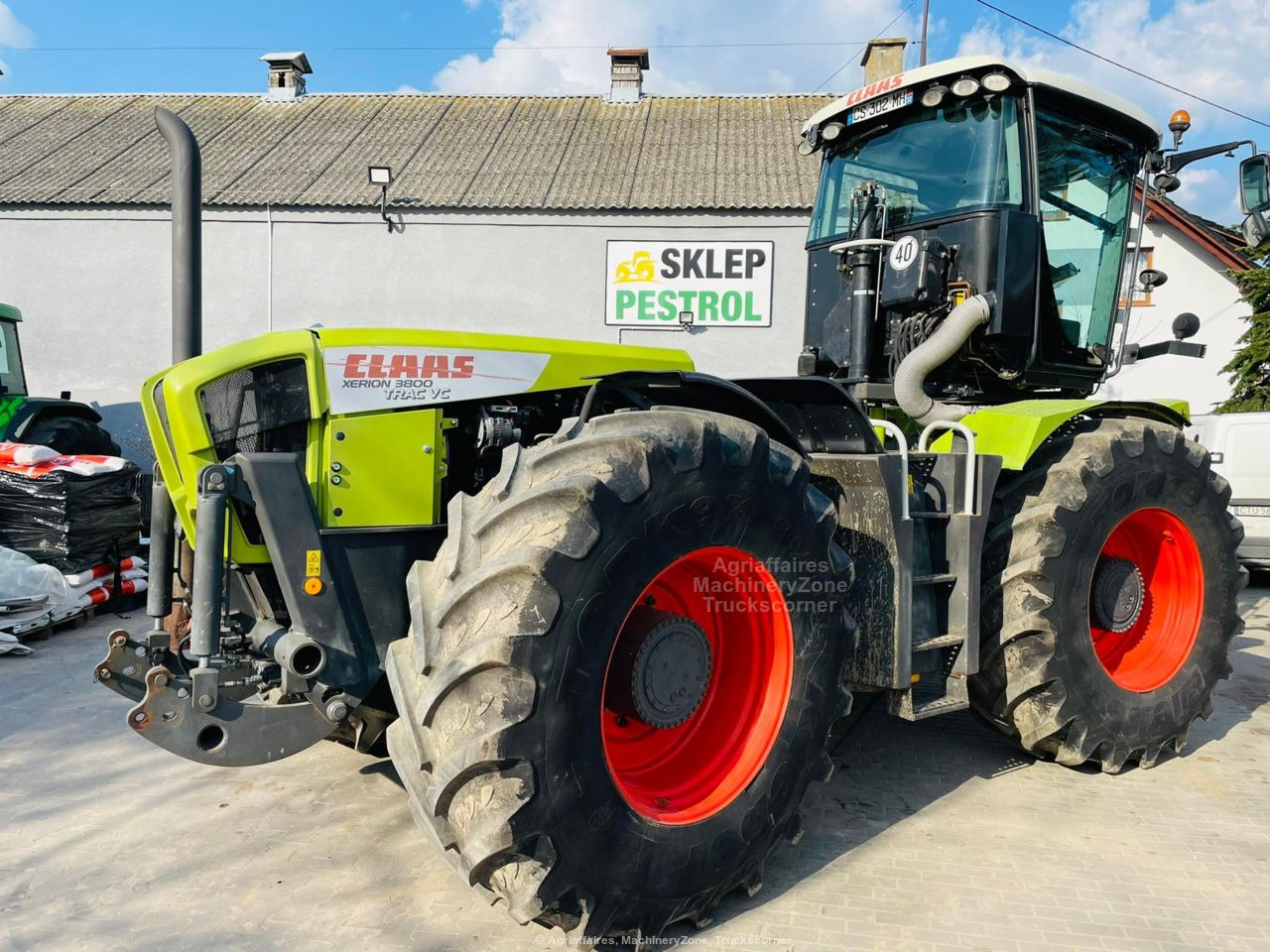 Trator Claas XERION 3800: foto 9