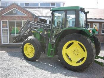 JOHN DEERE 6310 - Trator