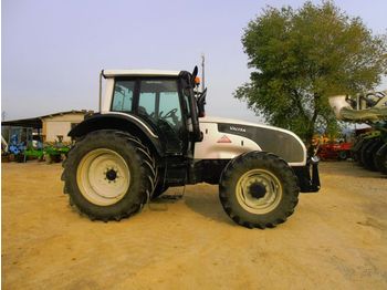 VALTRA T131H wheeled tractor - Trator