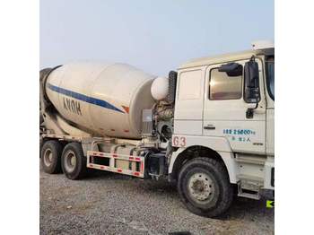 Autobomba de betão SHACMAN F3000