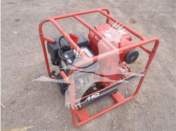  2004 MULTIQUIP QP4TH 6987 - Bomba de água