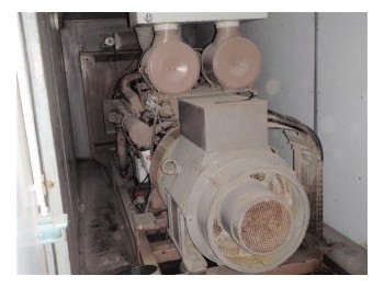Cummins CDE 3893 - Máquina de construção