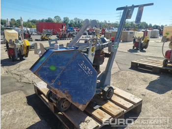  2018 Lissmac Compact 300P Walk Behind Asphalt Saw - Equipamento de betão