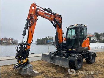  Hjulgrävare Develon DX100W-7 - Escavadeira de rodas