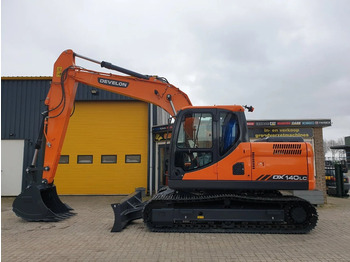 Develon DX140LC - Escavadora de rastos
