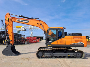 Develon DX225LC-7M - Escavadora de rastos