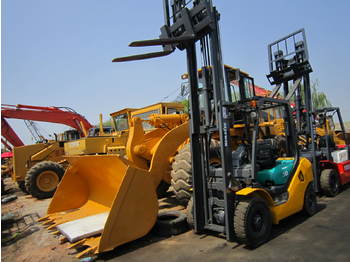 Plataforma de mastro vertical KOMATSU FD25: foto 1