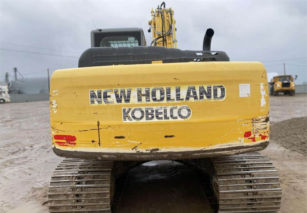 Escavadora de rastos New Holland Kobelco E 215 B EL: foto 7