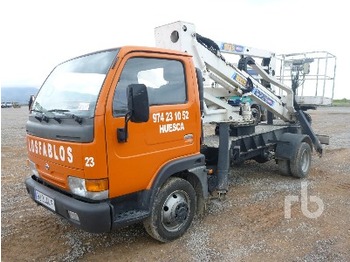 Nissan CABSTAR 110.45 4X2 W/Fassi 160070 - Plataforma articulada